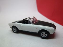Fiat 124 ABARTH - Spider - s/w - schön von Starline