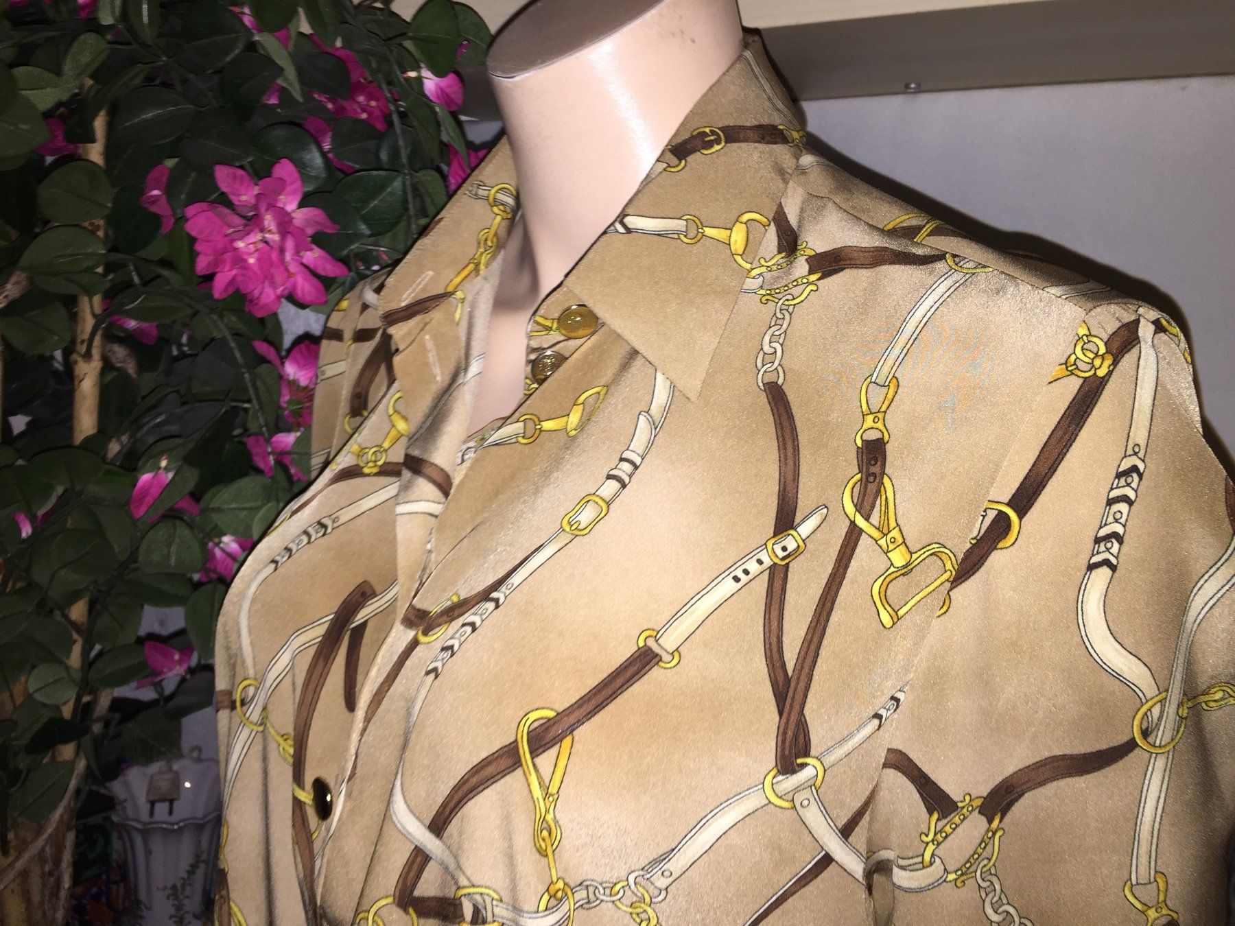 Madeleine Blusen: Chemisier/Bluse MADELEINE    Taille/Grosse 38 CH – Gebraucht aus Cossonay-ville von Super-Price-Quality 3