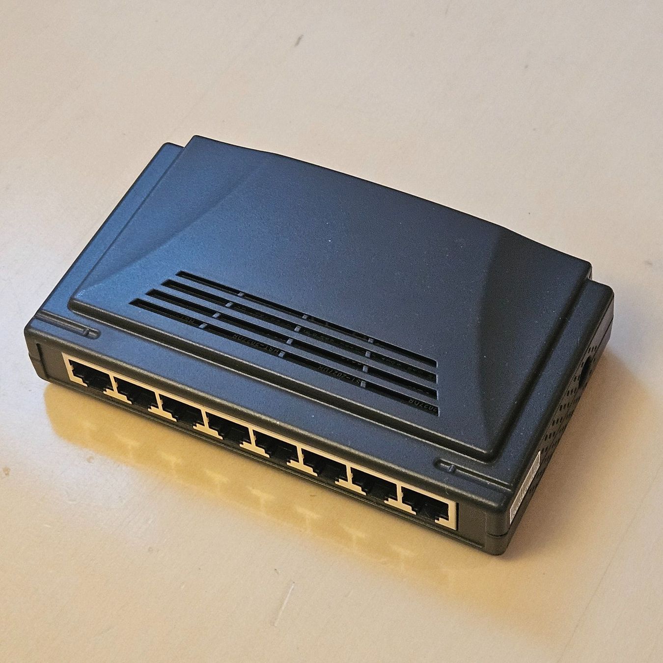 Hubs & Switches: Roline RS-105D; 8-Port Fast Ethernet Switch – Gebraucht aus Wettingen von Christianv 2