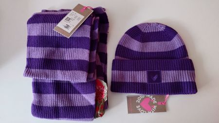 Set Schal und Mütze gestreift lila neu mit Etikett