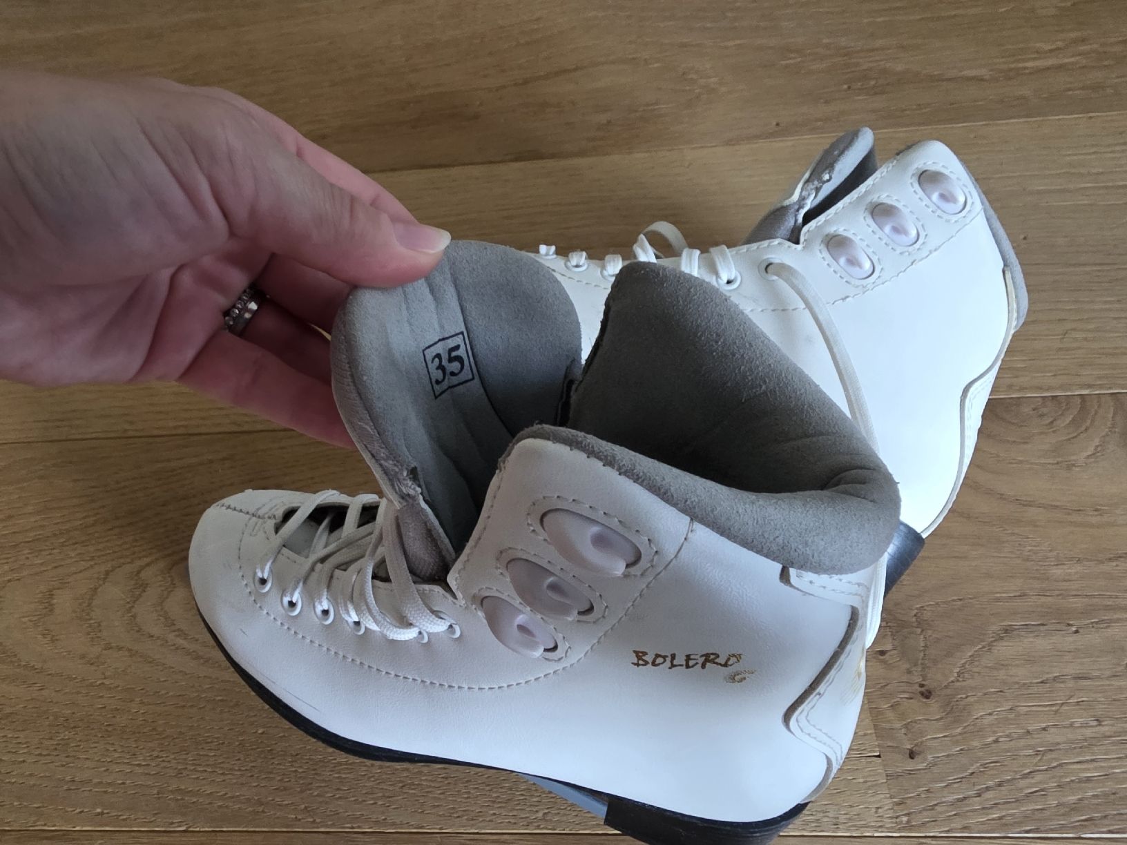Graf Pattini da ghiaccio: Graf Bolero Schlittschuh, Gr. 35 – Usato da Oberhasli venduto da Fabilan 2