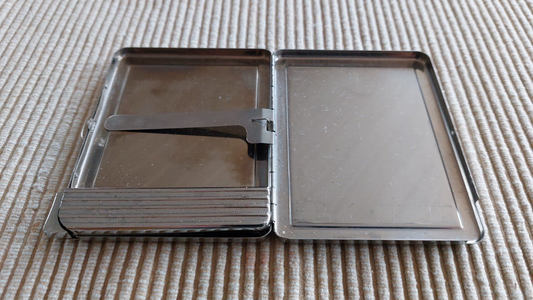 Accendini: Cigarettenbox m Feuerzeug hello kitty – Usato da Oberdiessbach venduto da wasserfreak 3