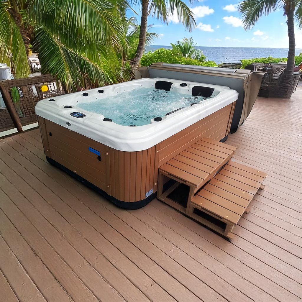 Whirlpool: Outdoor Whirlpool Stingray 6630 – Usato da Grenchen venduto da Wellnesspools 1