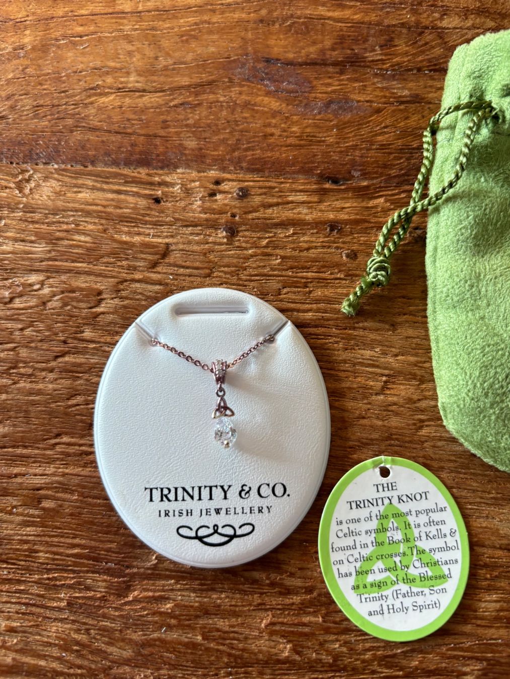Ketten: Trinity & Co. Trinity Knot Kette mit Beutel NEU – Neu und originalverpackt aus Stadel von Chanel_5