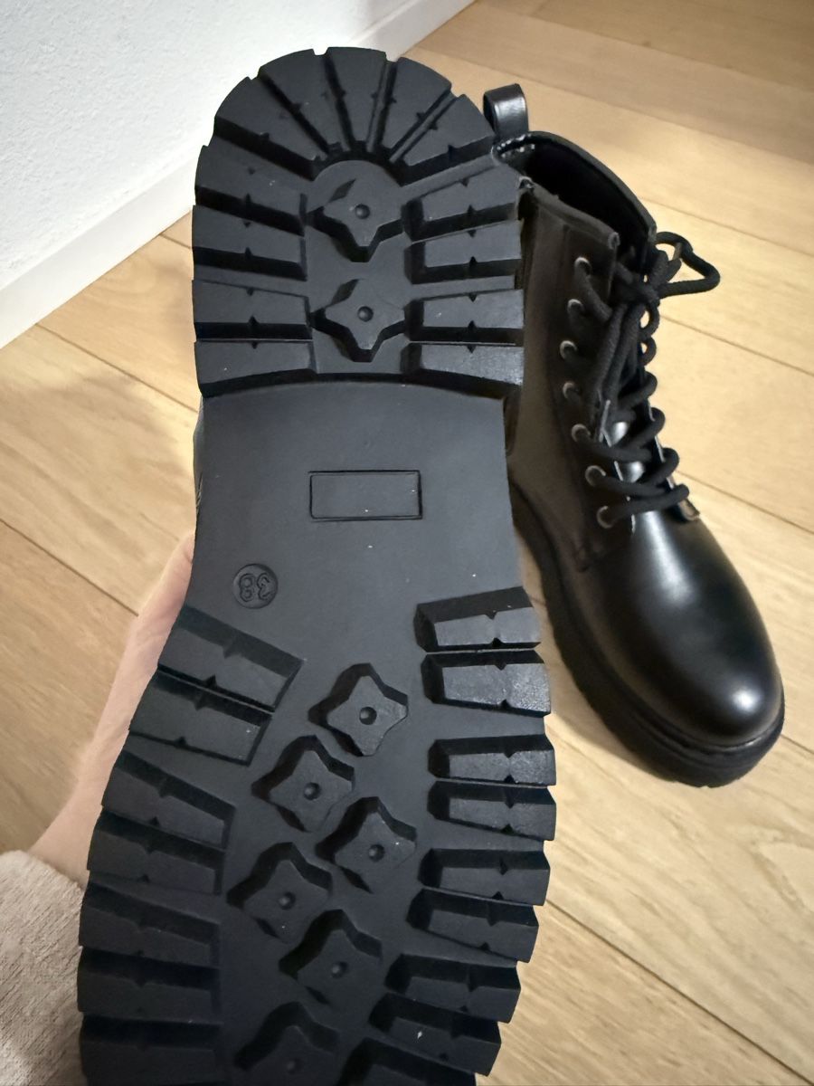 Scarpe da donna: Schwarze Boots, Grösse 38 – Nuovo e nell'imballaggio originale da Luzern venduto da Iana94 2
