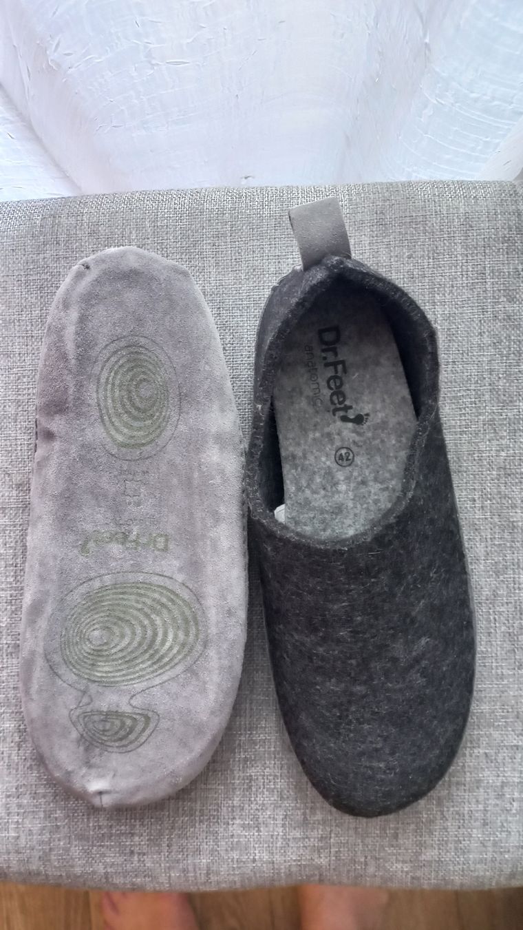 Scarpe da uomo: Hausschuhe Dr. Feet, Gr. 42 – Nuovo (secondo la descrizione) da Hendschiken venduto da Schaetzi0 1