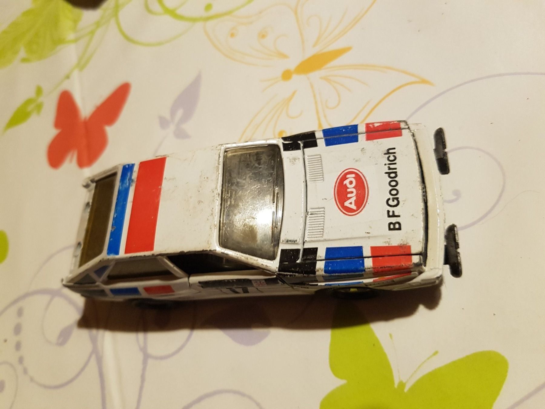 Modellini d'auto: Matchbox Audi quattro 1982 L12 – Usato da Schwarzenburg venduto da Flamingo07