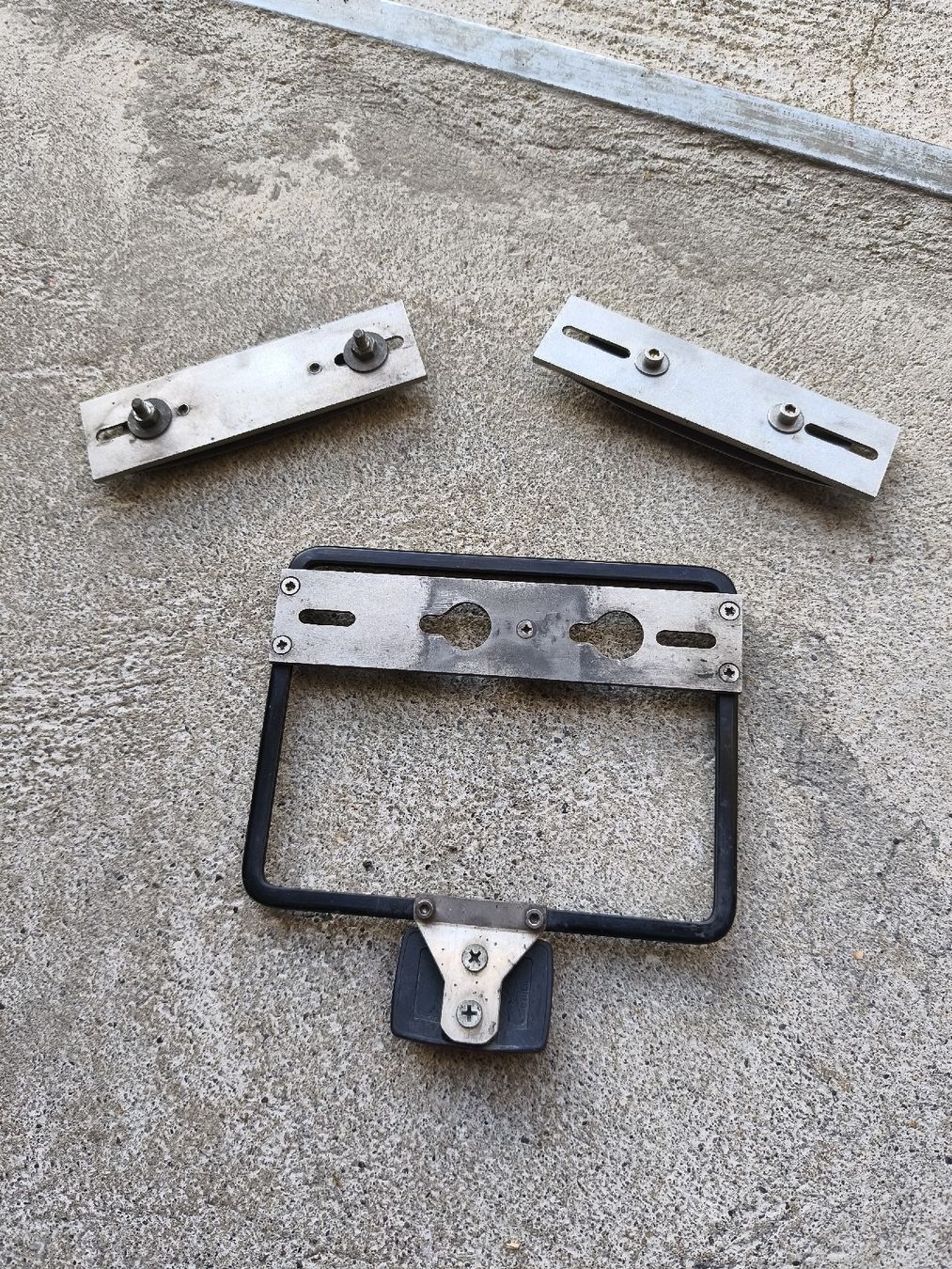Tutti i ricambio per moto: cadre de plaque moto – Usato da Bouveret venduto da Benj89 1