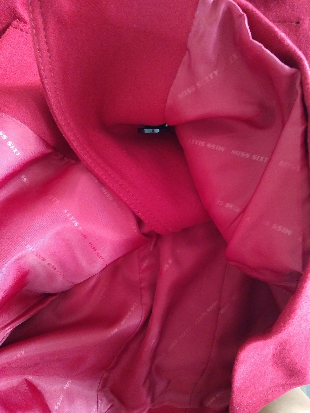 Mäntel: Almost New! Red Wool Blend Coat Size S never worn! – Neu (gemäss Beschreibung) aus Dübendorf von rol_fm6d 4