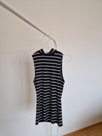 Gestreiftes Mockneck Top von H&M