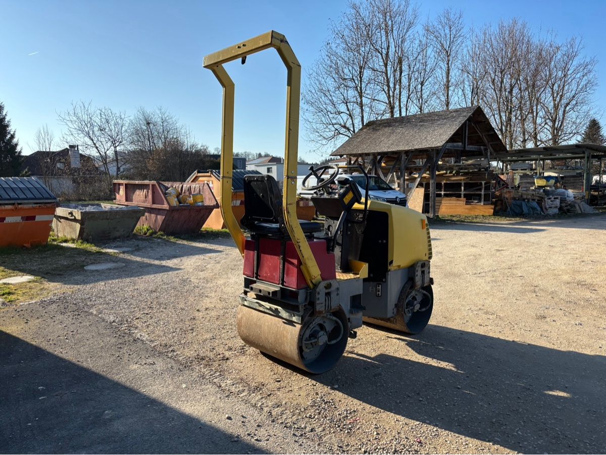 Tutte le macchine: Strassenwalze / Walze 1,6t – Usato da Courgevaux venduto da Querly 3
