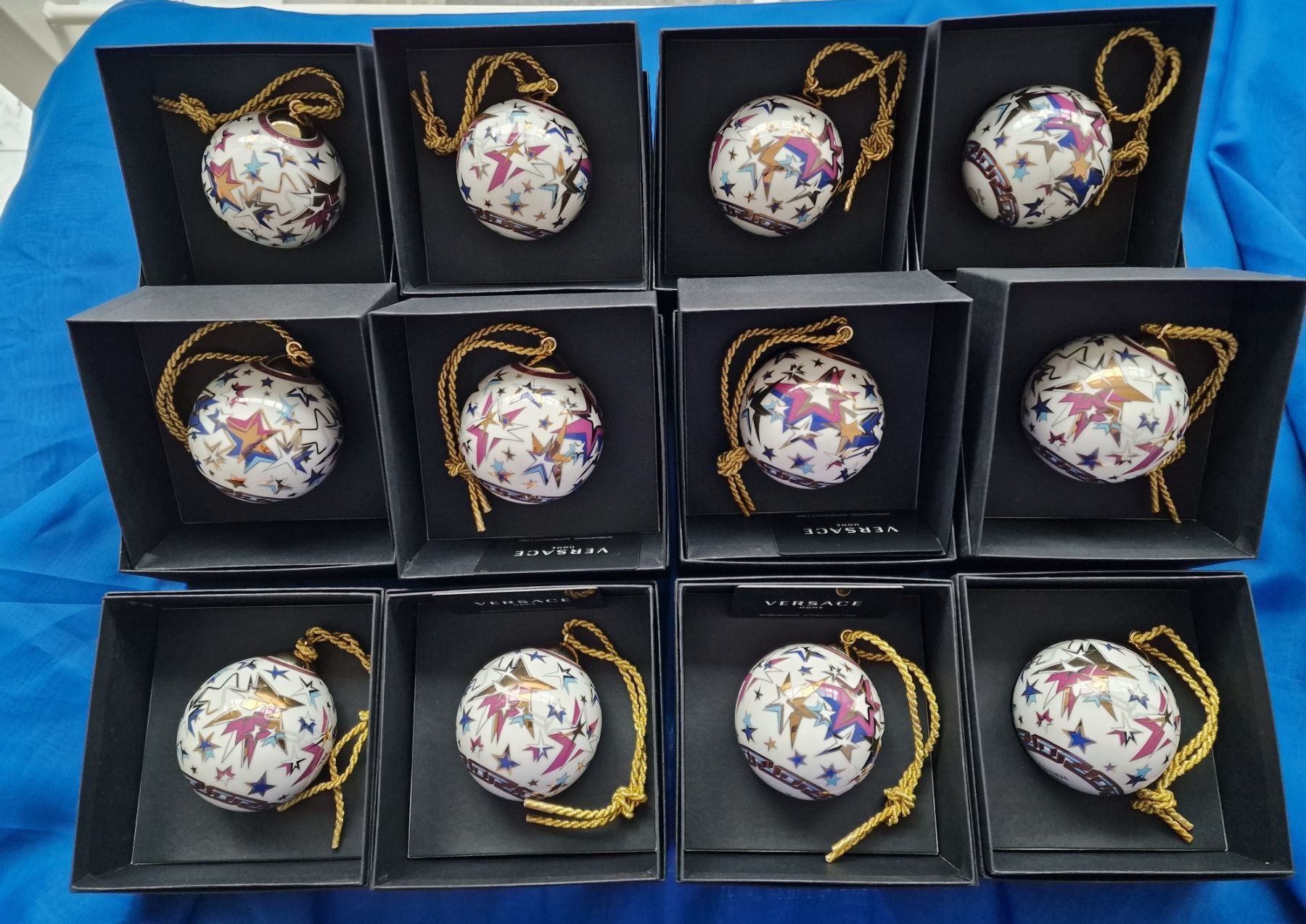 Rosenthal Tutte le decorazioni: 12 Exklusive Versace Weihnachtskugeln "Infinite Dreams" – Usato da Sargans venduto da pjo01 4