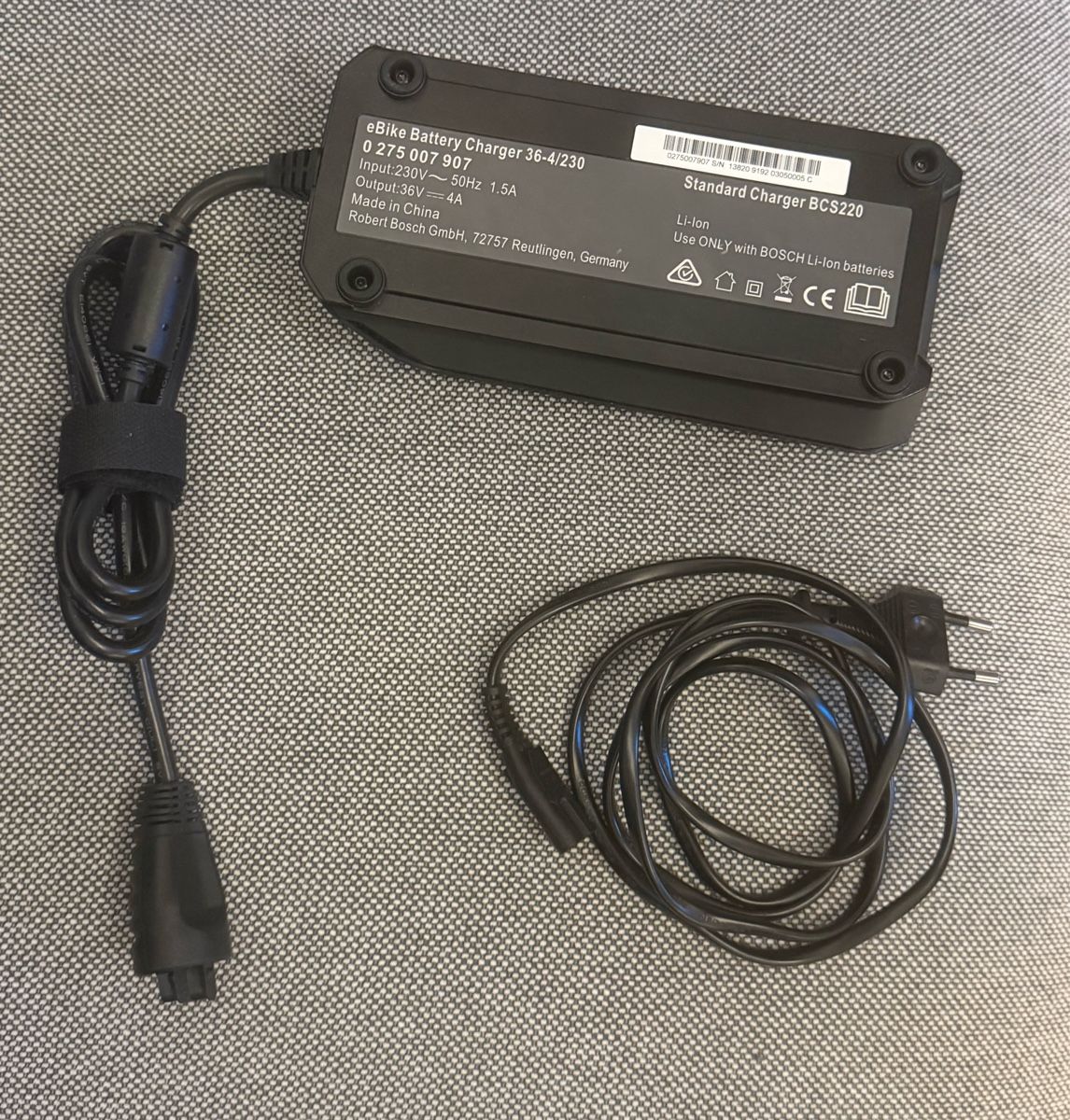Bosch Caricabatterie: Original Bosch eBike Standard Charger (4A) – Usato da Zürich venduto da tmb90tmb90 1