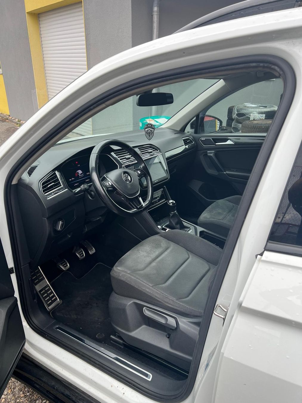 VW Autos: VW TIGUAN 2.0 4 MOTION – Gebraucht aus CERNIER von GarageConcept-Car 5