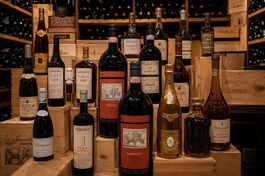 VENDITA CANTINA PRIVATA  OLTRE 370 BOTTIGLIE