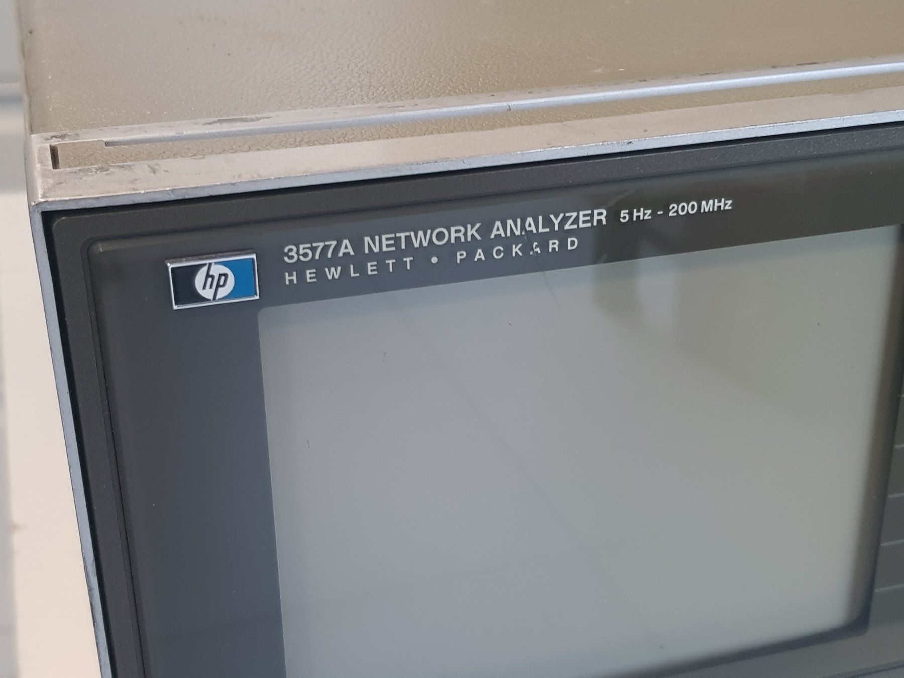 Hewlett Packard Misurare: HP Agilent 3577A 5Hz - 200MHz Network Analyzer – Usato da Baden venduto da Tebo 3