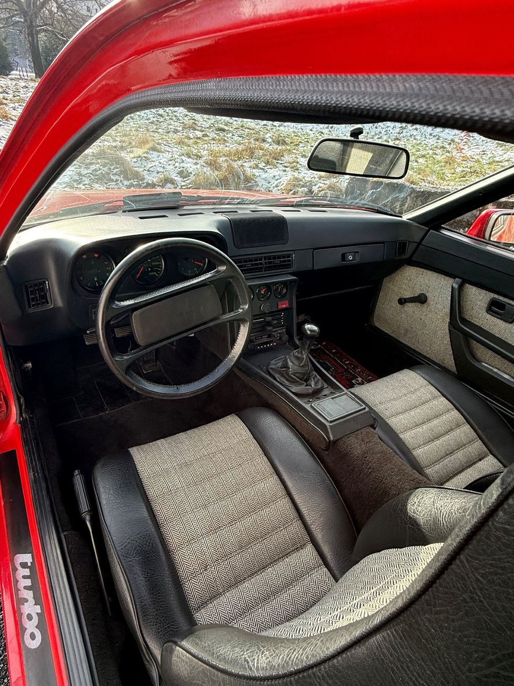 Porsche Automobili: Porsche 924 Turbo – Usato da Aegerten venduto da kev_vfk9 4