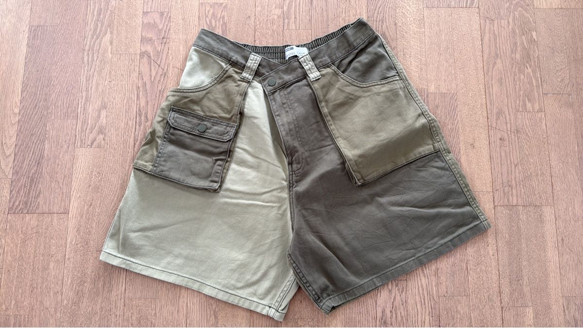 Bershka Jeans: Coole Sommer Shorts im Patchwork, Grösse XL – Gebraucht aus Flaach von wetzgis