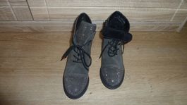 Schuhe SHOES Boots ganz neu.