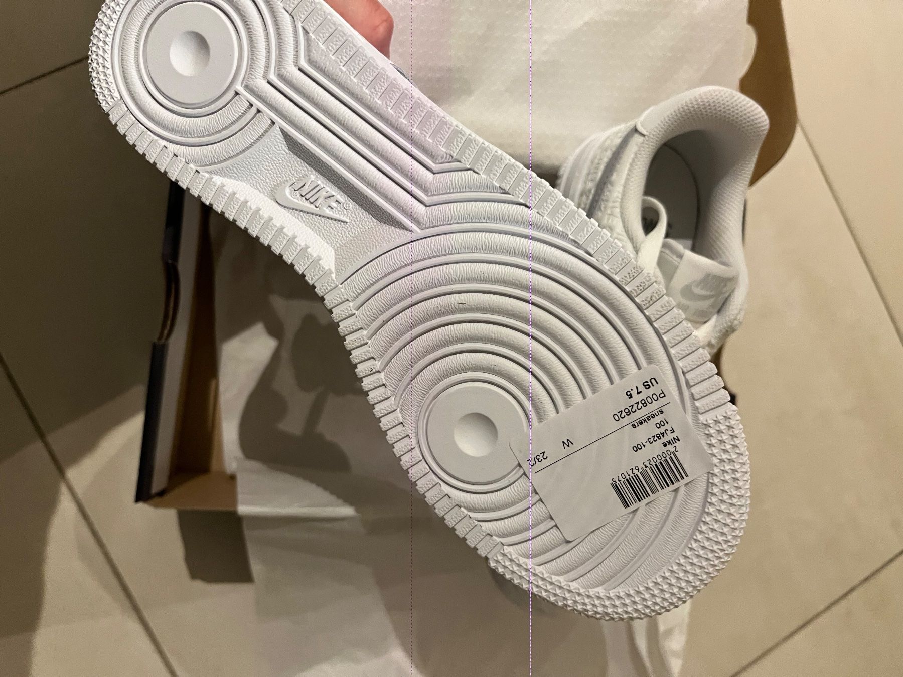 Nike Scarpe da uomo: Nike Air Force 1 NEU – Nuovo e nell'imballaggio originale da Zürich venduto da fab_lhd9 1