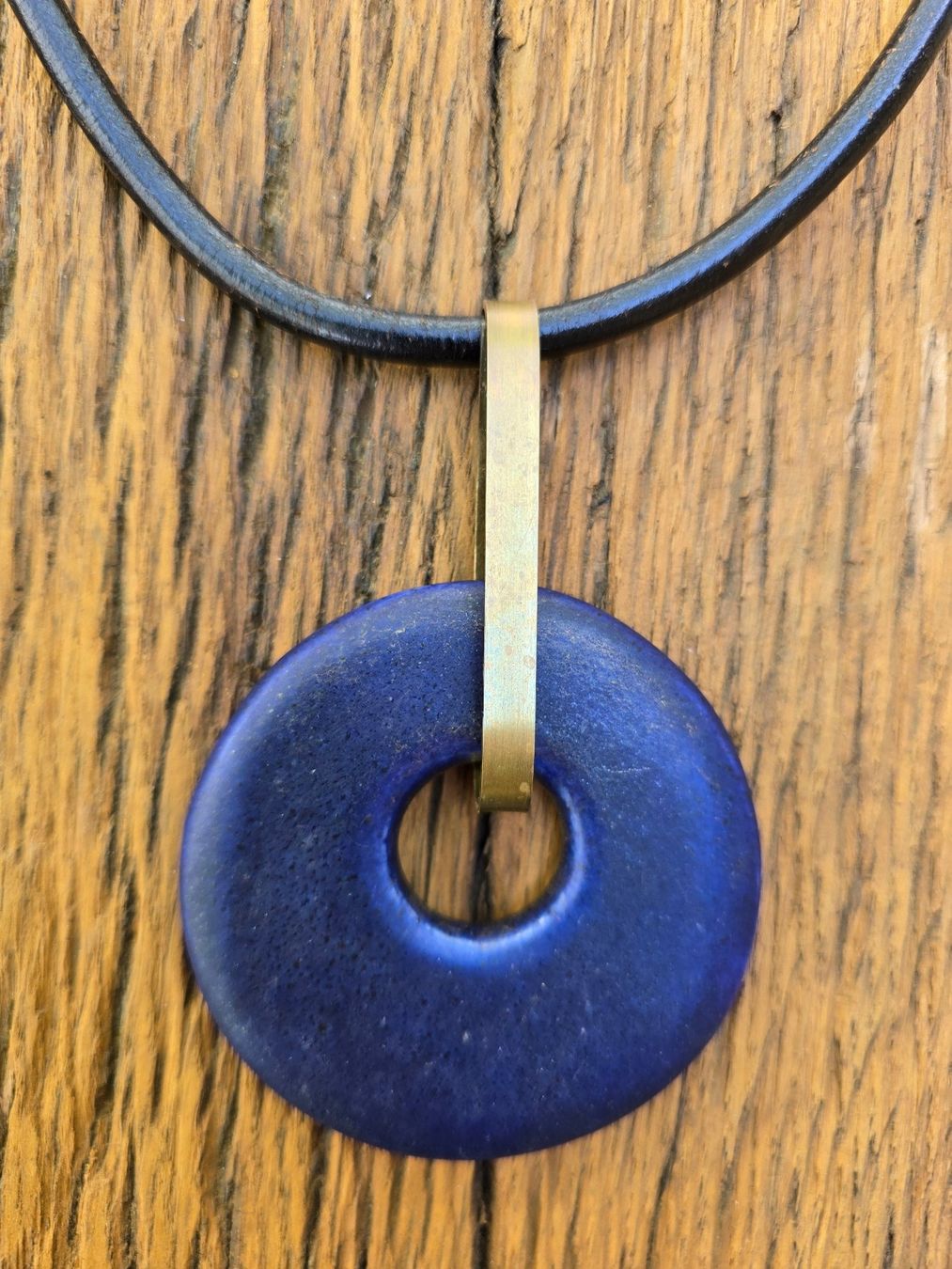 Catenine: Schmuck: Collier Leder mit Keramikanhänger – Usato da Romanshorn venduto da Rachacha 2