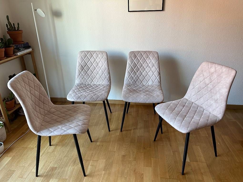 Sedie: Vier Stühle, Bezug aus Mikrofaser, sand-beige – Usato da Zürich venduto da Artemis78 2