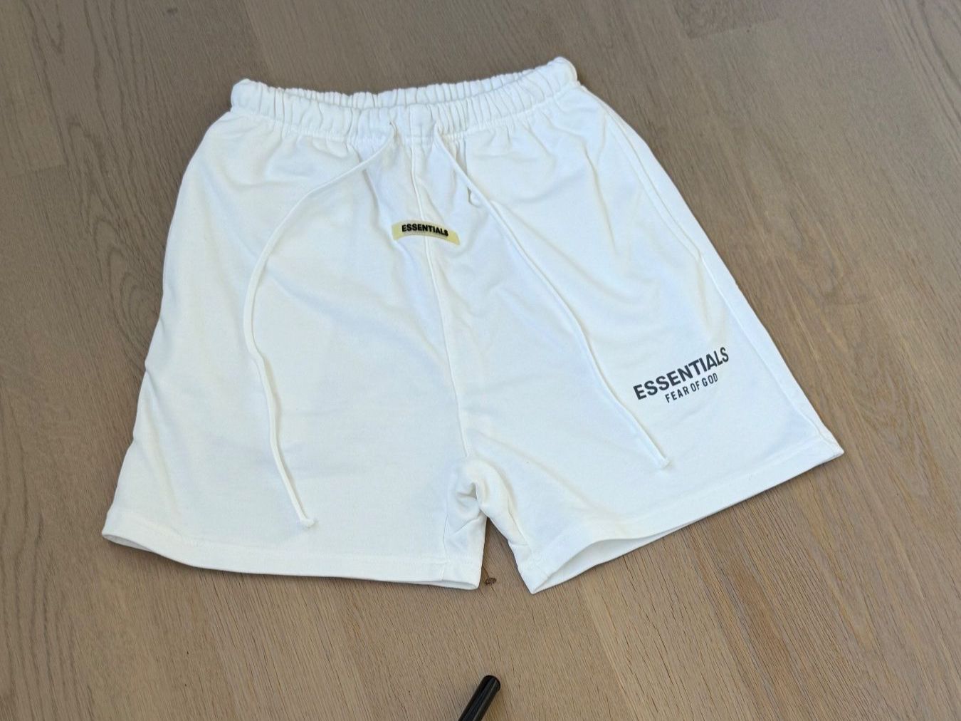 Fear of God Pantaloni: Essentials Shorts M – Nuovo (secondo la descrizione) da Allschwil venduto da lor_6cgq