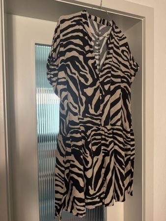 Leichtes Sommerkleid mit Knopfleiste gr. XL
