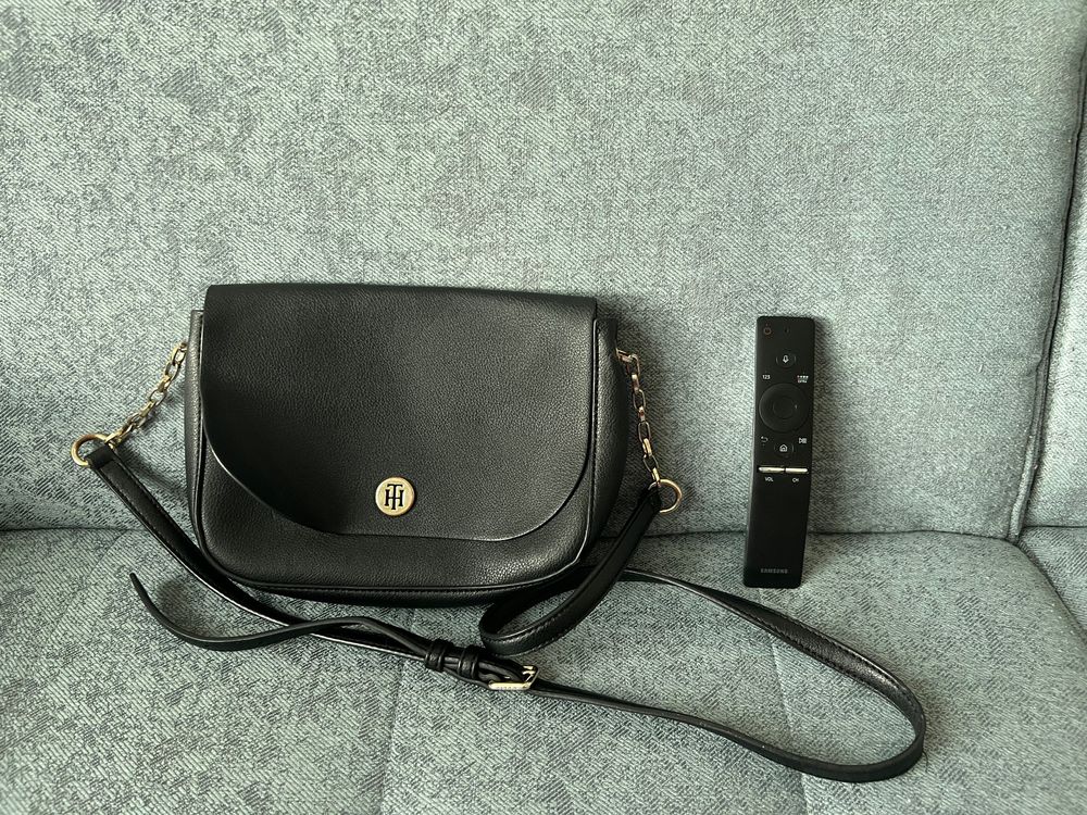 Gold or black Crossbody bag Kaufen auf Ricardo