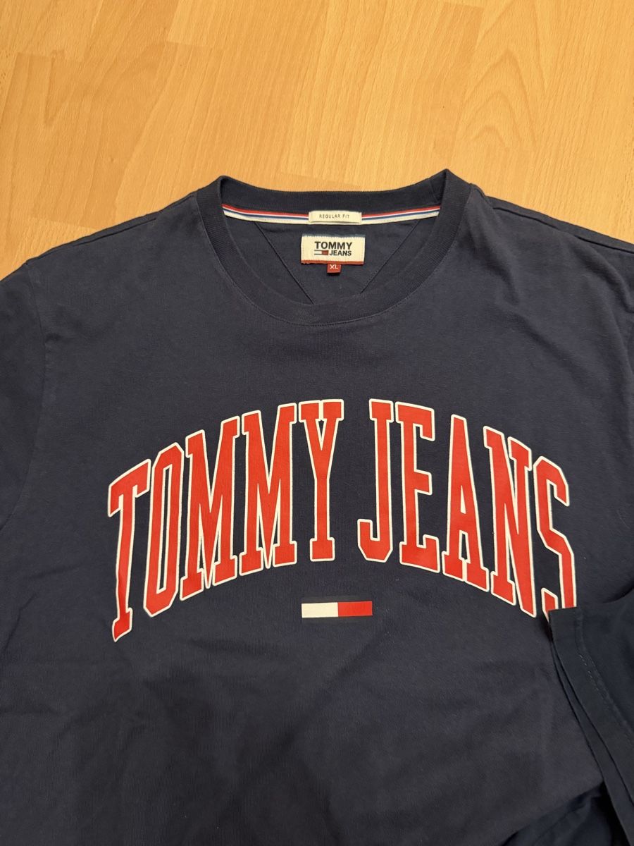 Tommy Hilfiger T-shirts: Tommy Jeans T Shirts – D'occasion à Bad Ragaz par Nikis_Markt 2