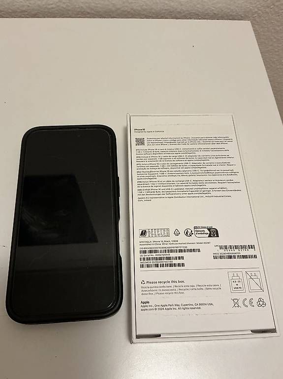 Telefoni cellulari / Smartphones: Apple iPhone 16, 128 GB, Schwarz  – Usato da Niederglatt ZH venduto da Fan08 2