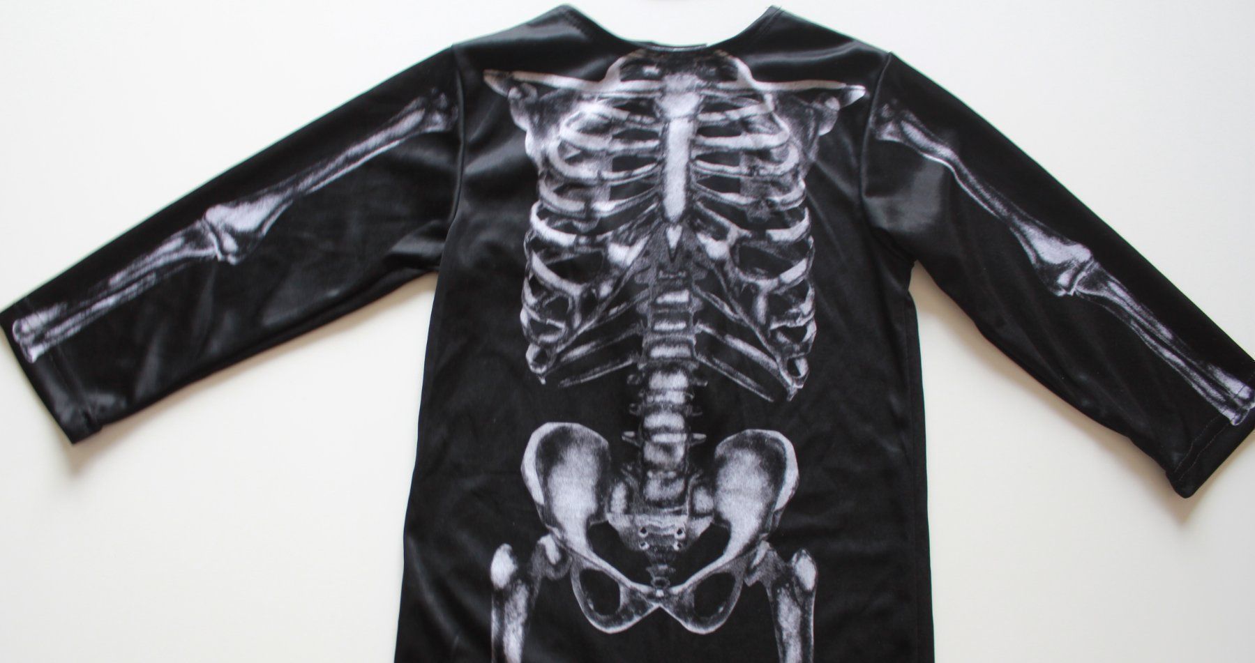 Costumi: Costume squelette / Skelett     t. 3 - 5 ans – Usato da Peseux venduto da CoolShoping 2