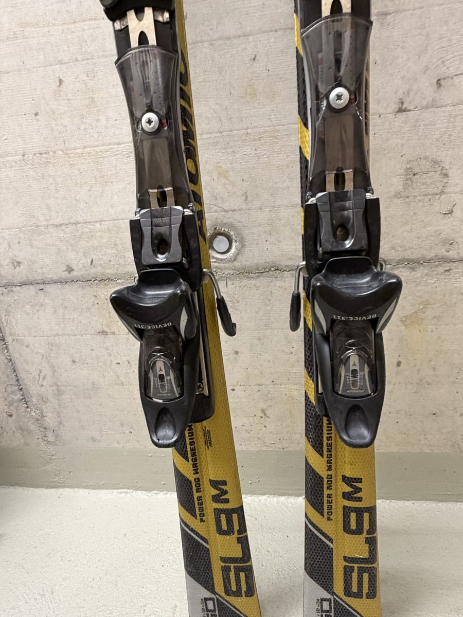 Atomic Sci: Ski Atomic 160m – Usato da Zürich venduto da jon_8nhk 2