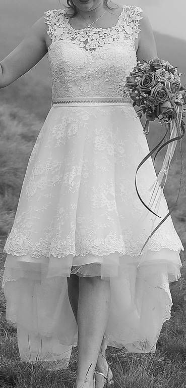 Vestiti: Kurzes Brautkleid Ivory Grösse 40 – Usato da Riedtwil venduto da Allesmussweg- 1