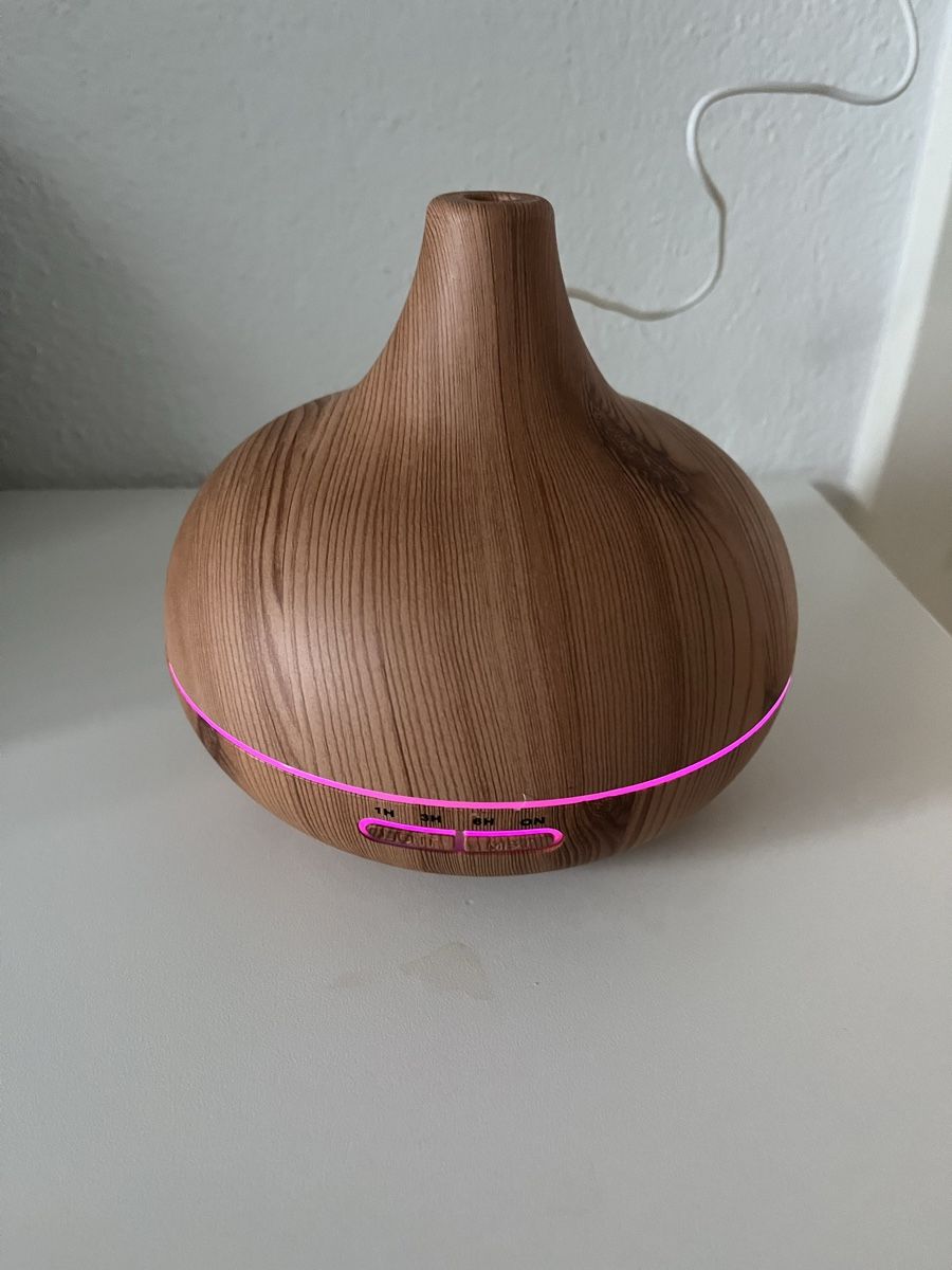 Diffusori di oli essenziali: Aroma Diffuser CHI hellbraun mit Ölen – Nuovo (secondo la descrizione) da Schüpfen venduto da Bella1. 6