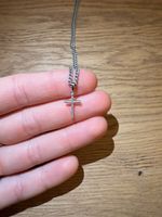Silber Halskette mit Diamant-Kreuz Anhänger