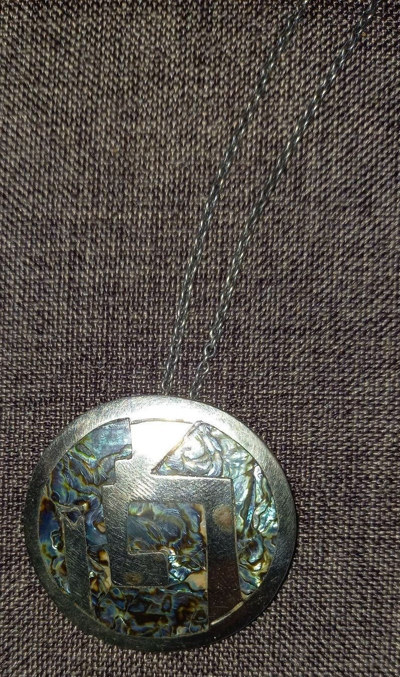 Broschen & Nadeln: Wunderschöne Brosche/Kette aus 925-er Silber – Gebraucht aus Wallisellen von prada008