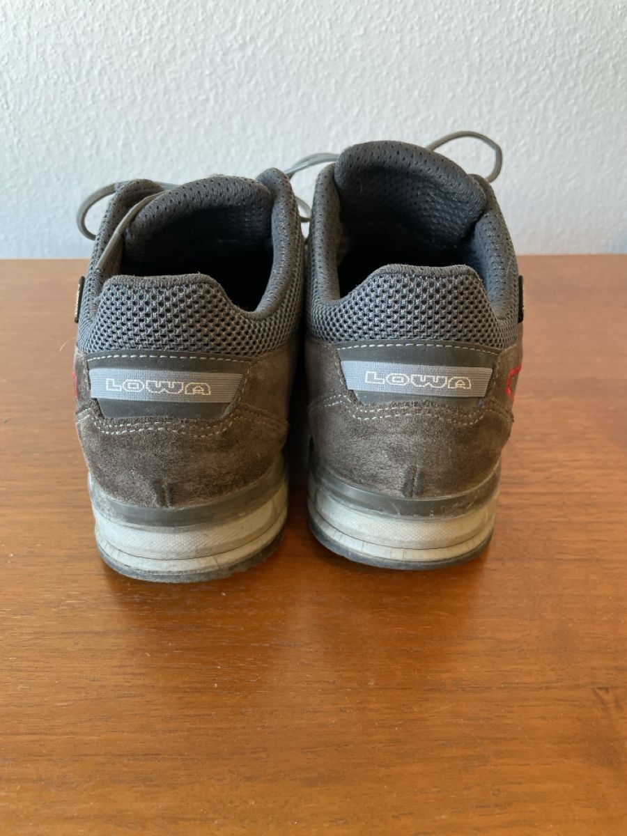 Lowa Scarpe da uomo: Lowa Gore-Tex Wanderschuhe Grösse 44 – Usato da Safnern venduto da mikru 1