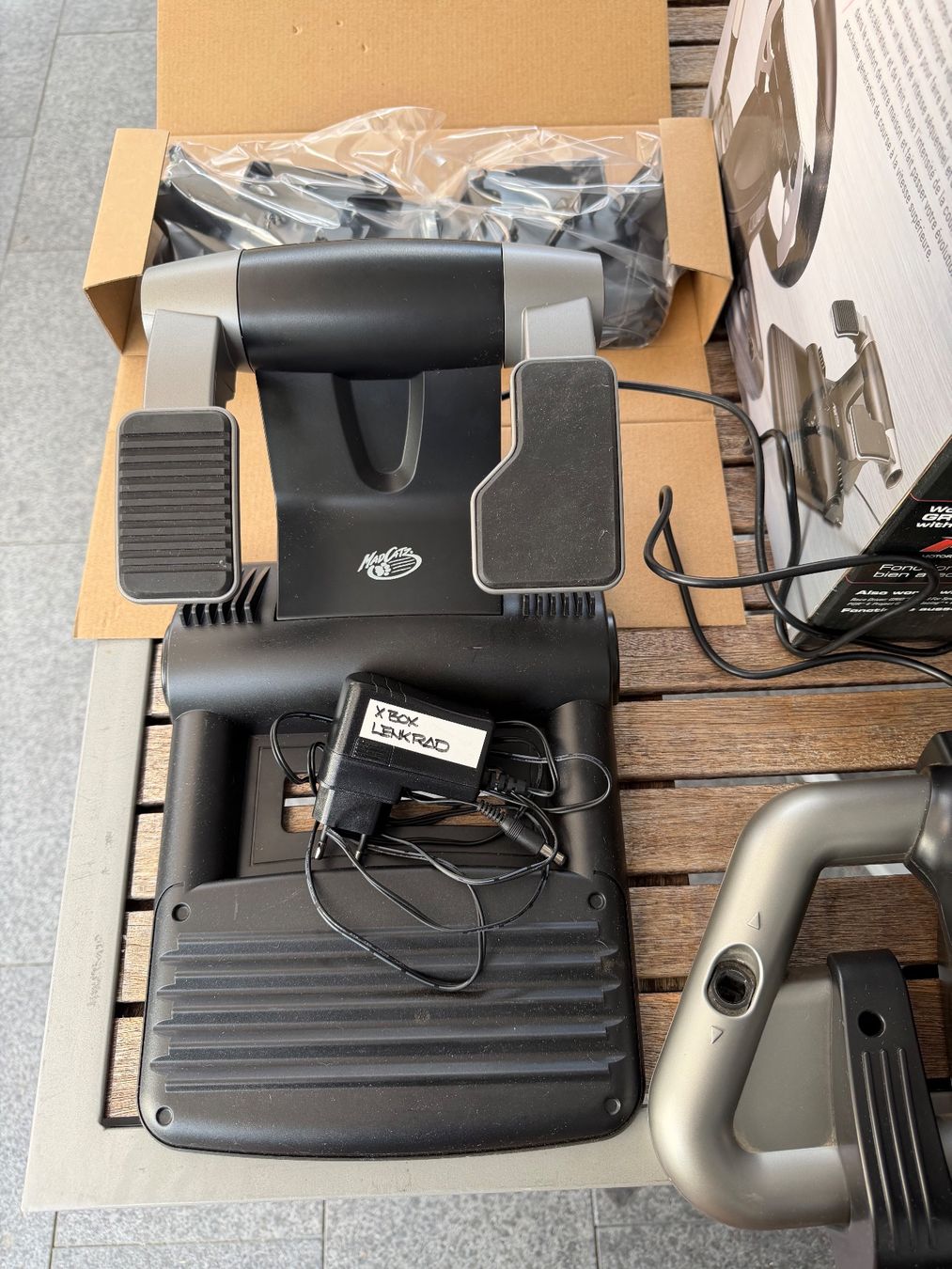 Controller: Wireless Force Feedback Racing Wheel für Xbox 360 – Usato da Waltenschwil venduto da WBcooper 1