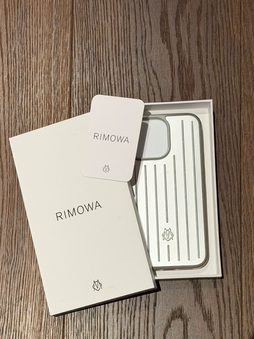 Apple Cover & Protezioni schermo: Rimowa iPhone 14 Pro Max Hülle – Usato da Münchenbuchsee venduto da arouse.swiss