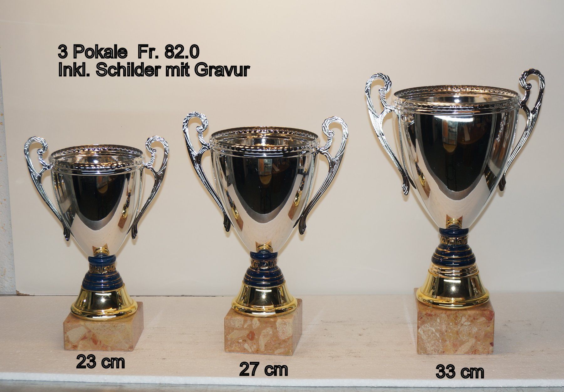 Altre raccolte & rarità: 3er Serie Pokale – Nuovo e nell'imballaggio originale da Rotkreuz venduto da salsanera