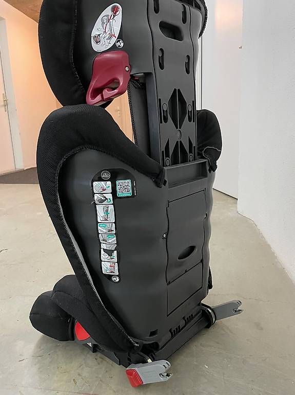 Seggiolini per auto: Siège auto Römer Isofix 15-36 kg – Usato da La Conversion venduto da Bensuiss1 1