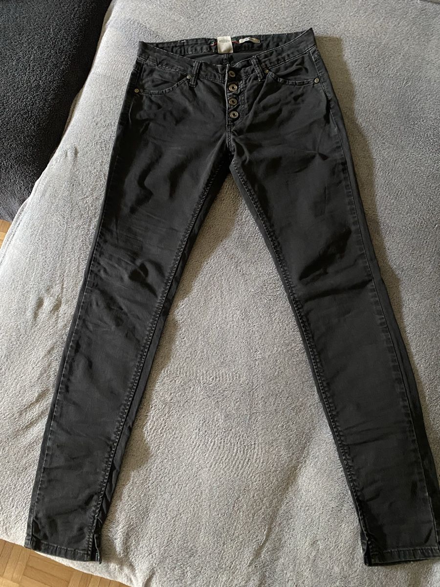 Please Jeans Pantaloni: Please Jeans Hose used schwarz Gr S – Usato da Schönenberg ZH venduto da Pfupfli1 1