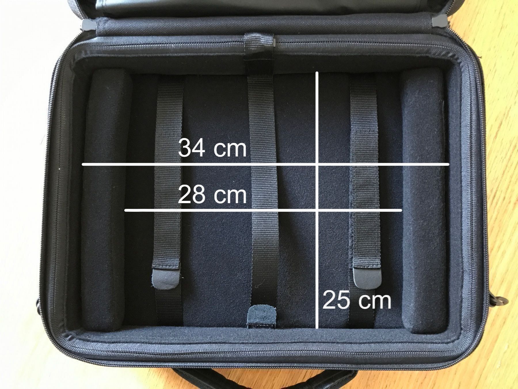Apple Notebook: Apple Case e-Pac Carry - MacBook Air & MacBook Pro – Usato da La Chaux-de-Fonds venduto da lodebe 8