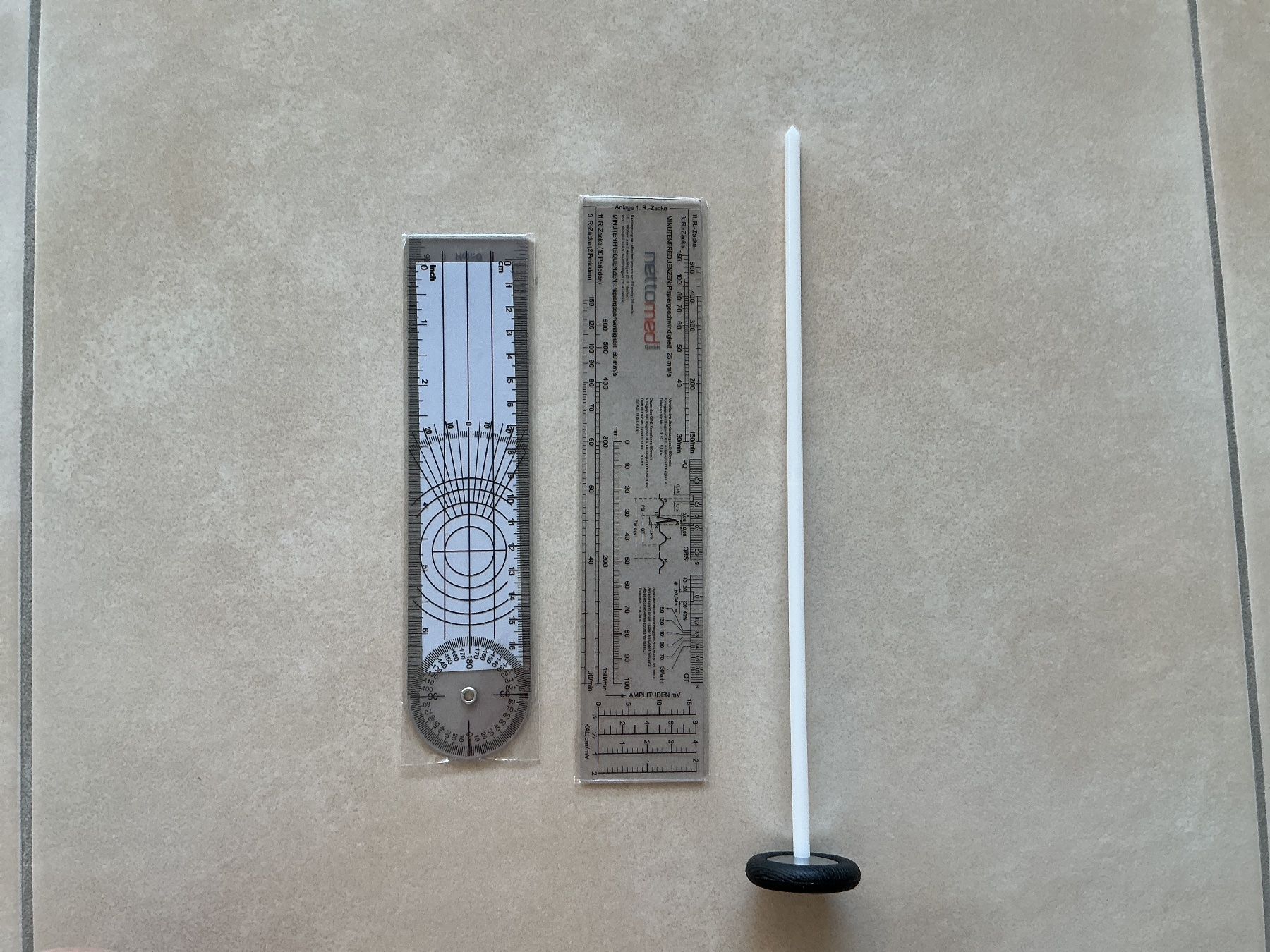 Appareils médicaux: Reflexhammer, EKG-Lineal und Goniometer – Neuf (Voir description) à Frauenfeld par Stehojen