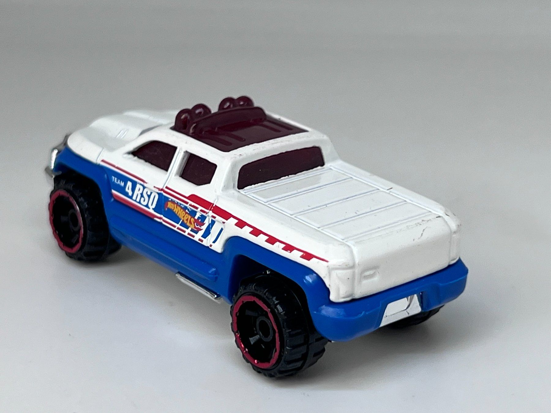 Hot Wheels Modellini d'auto: Hot Wheels Off-Duty #293 – Usato da Wildegg venduto da LaaBoutique 2