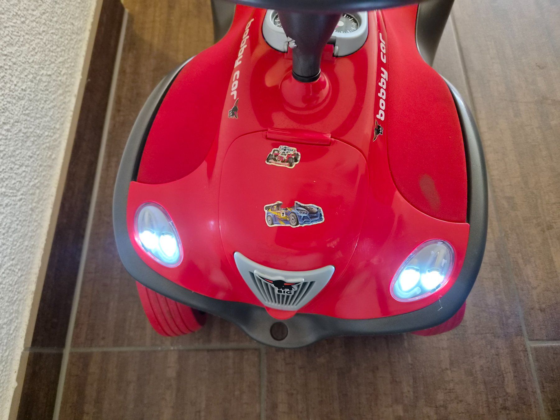 Veicoli per bambini: Bobby Car mit Anhänger, rot – Usato da Ibach venduto da urs_sl5h 1