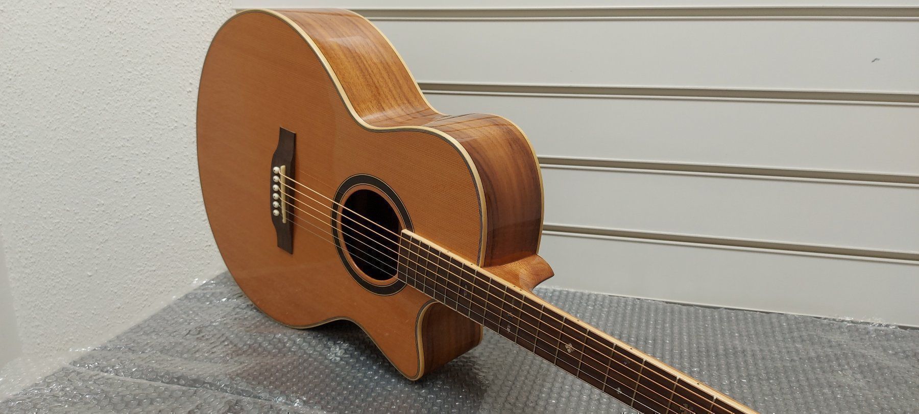 Strumenti musicali: Western-Akustisch gitarre grape W-MES 41A NA – Nuovo (secondo la descrizione) da Glattbrugg venduto da Swissmusik 2