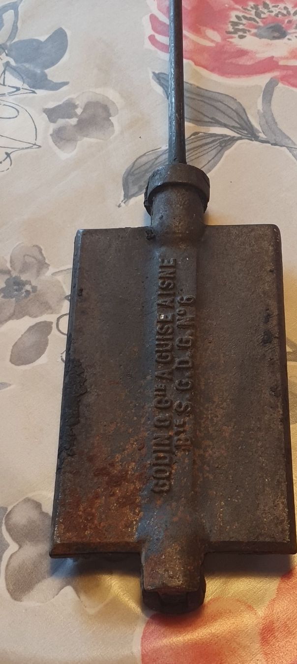 Teglie da forno: Gaufrier ancien en fonte – Usato da Aven venduto da stphane1577