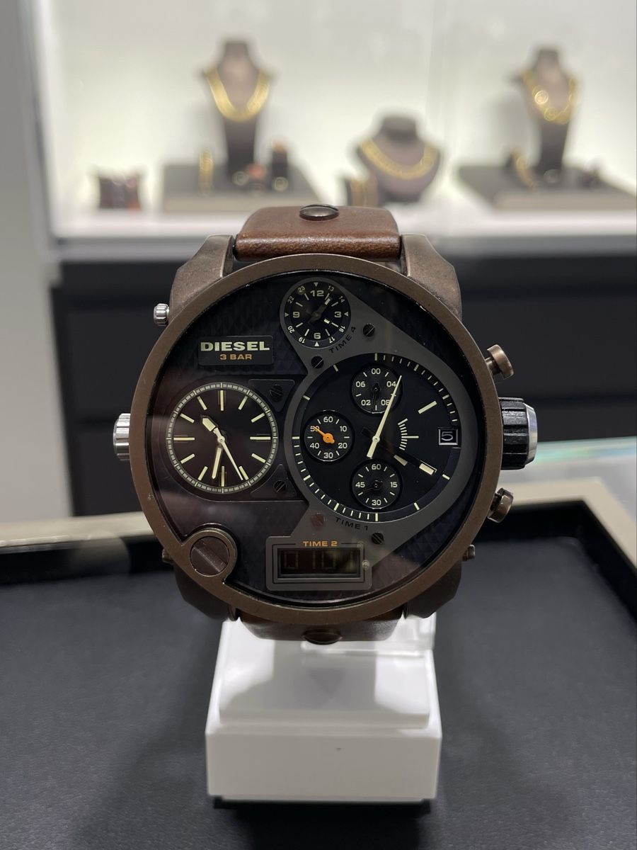 Diesel Uhren: Diesel Mr. Daddy 57mm Quarz - DZ7246 – Gebraucht aus Wettingen von Elegance_Uhren